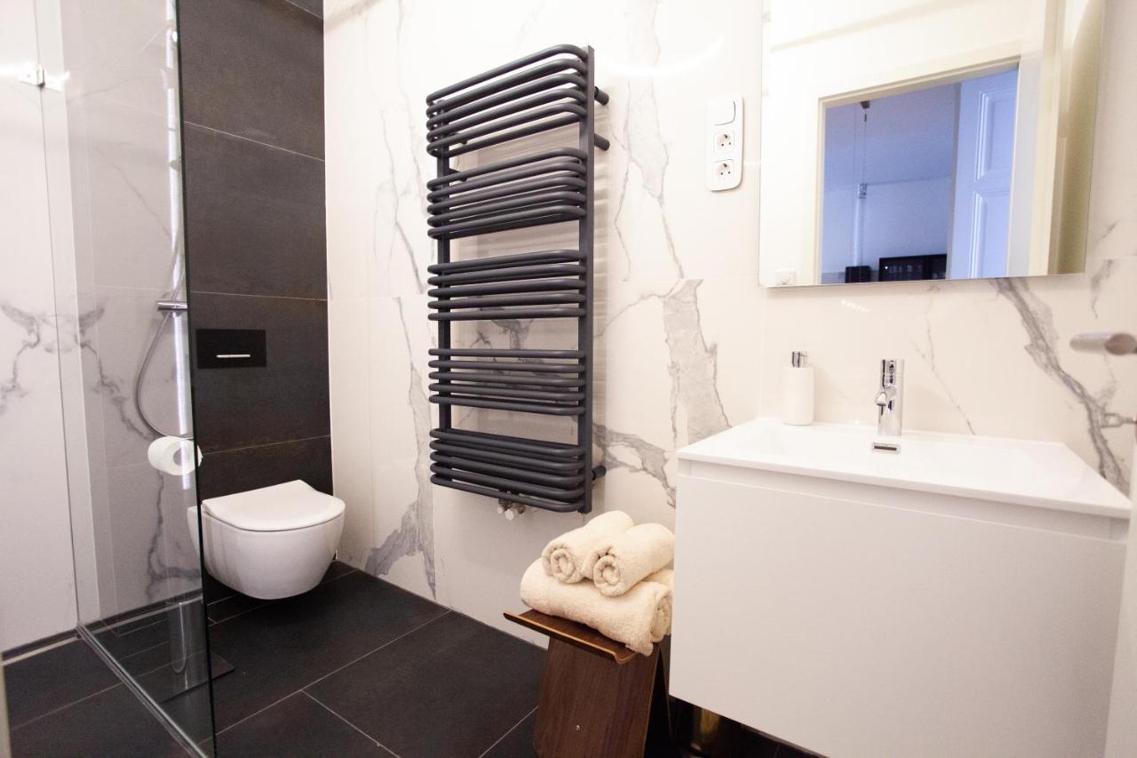 Real Deluxe Next To Danube Apartman Budapest Kültér fotó