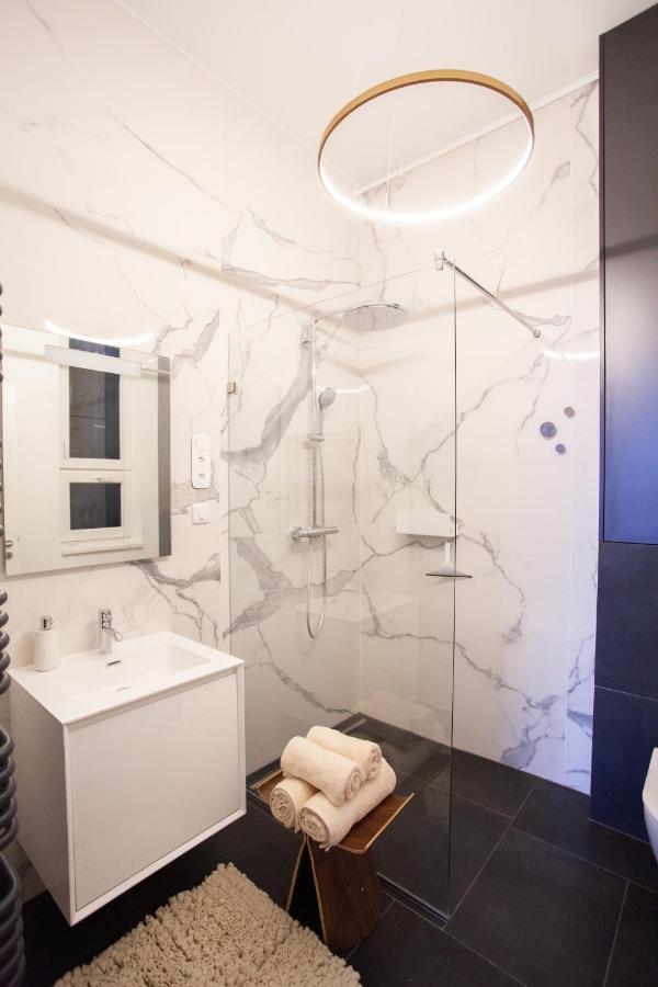 Real Deluxe Next To Danube Apartman Budapest Kültér fotó