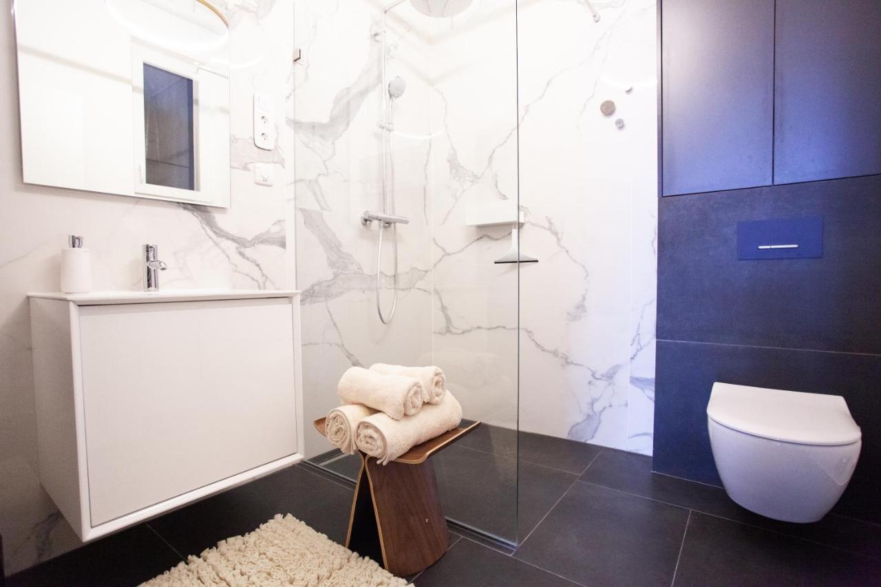 Real Deluxe Next To Danube Apartman Budapest Kültér fotó