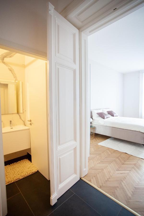 Real Deluxe Next To Danube Apartman Budapest Kültér fotó