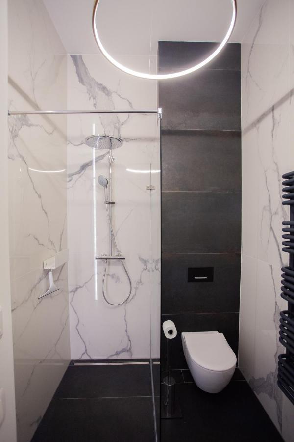 Real Deluxe Next To Danube Apartman Budapest Kültér fotó