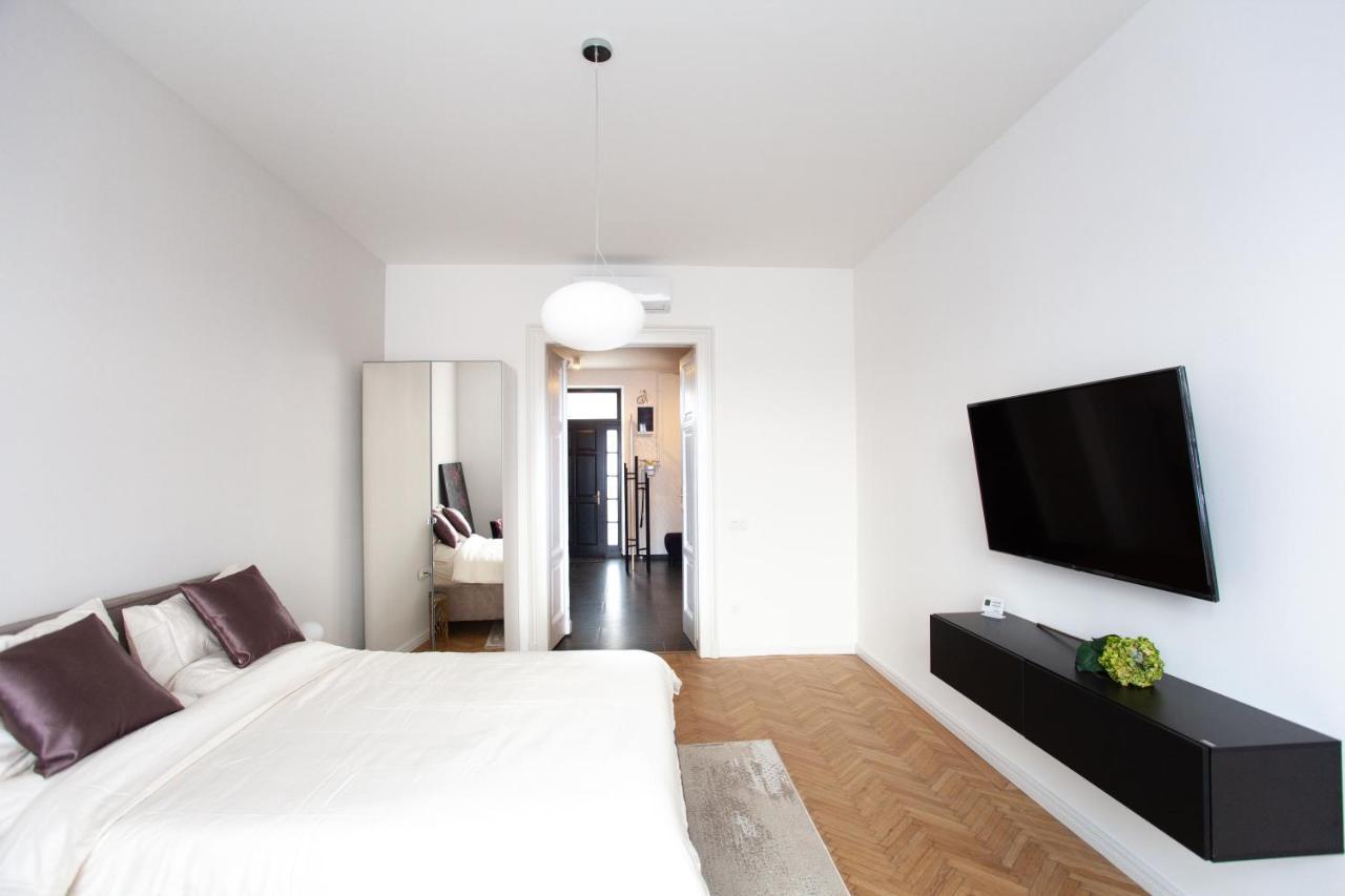 Real Deluxe Next To Danube Apartman Budapest Kültér fotó